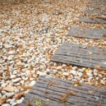sciezki-w-ogrodzie-z-kamienia-jak-zaplanowac-i-wykonac