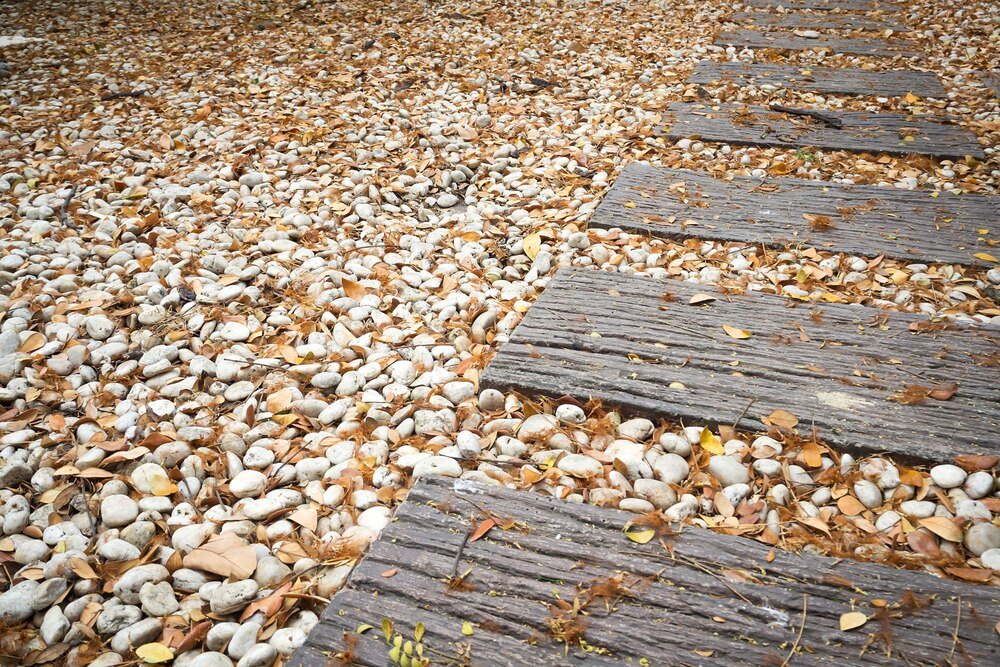 sciezki-w-ogrodzie-z-kamienia-jak-zaplanowac-i-wykonac